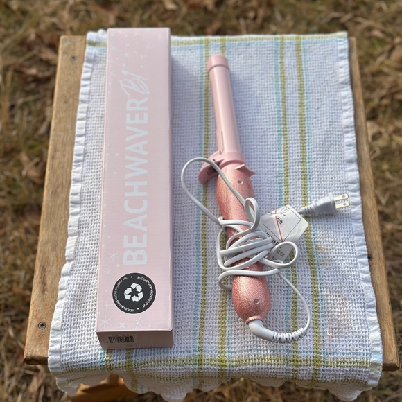 Beachwaver Automatic Curling Iron - Picture 2 of 4